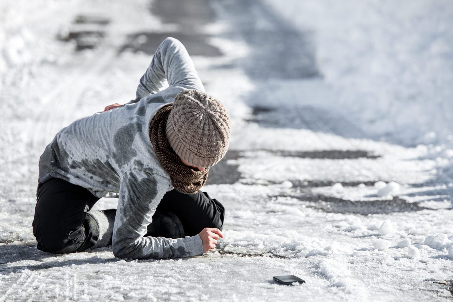 Can I Sue if I Slip on Ice or Snow in NY? Rosenblum Law